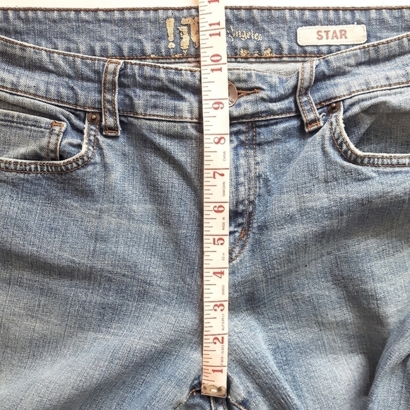 !IT Straight Leg/ Mid/High Rise Light Wash Jeans Size 32 Euc - Picture 9 of 11